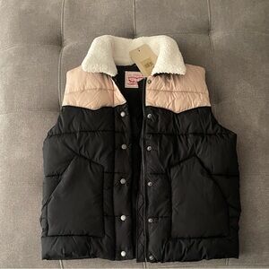 Levi's Black and Cream Puffer Vest